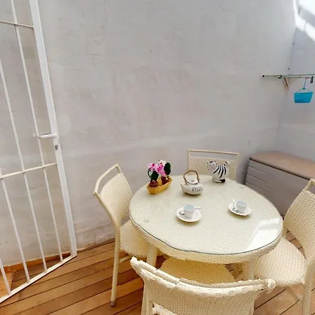 דירה Romantic & Lovely Beachfront