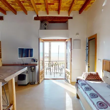 Romantic & Lovely Beachfront